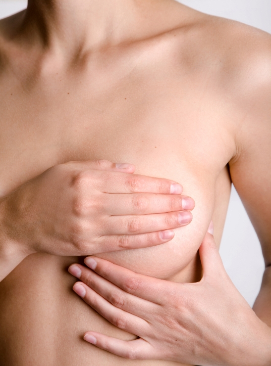 Göğüs estetiği sağlığa zararlı mıdır ? 